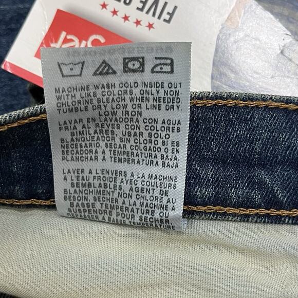 Wrangler Relaxed Fit Straight Leg Denim Jeans Mens Size 46x32 Dark Wash Zip Fly - Picture 8 of 8